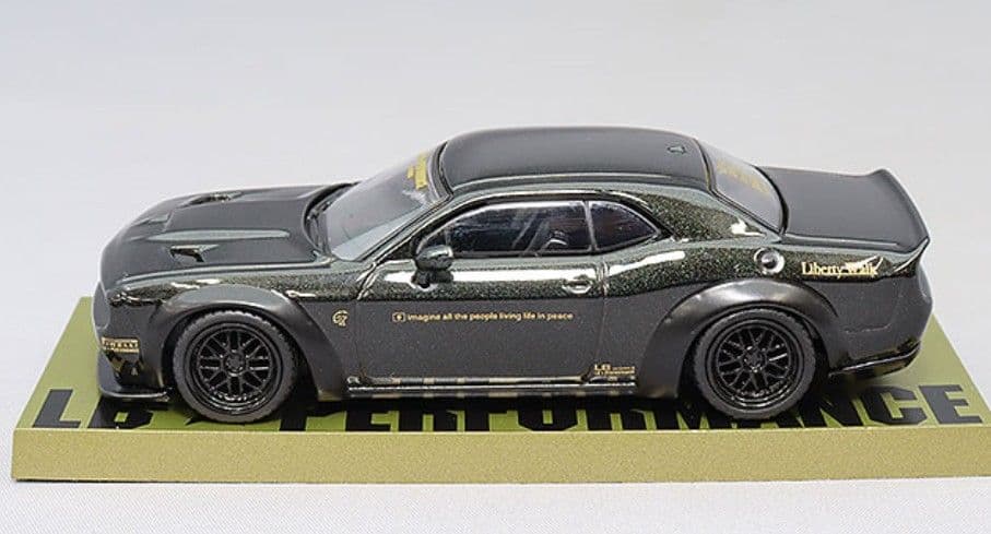 ターマック ワークス LB-WORKS ダッジ チャレンジャー コンテナ2個付き