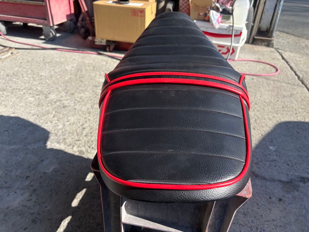 z*n様 バンディット250vシート