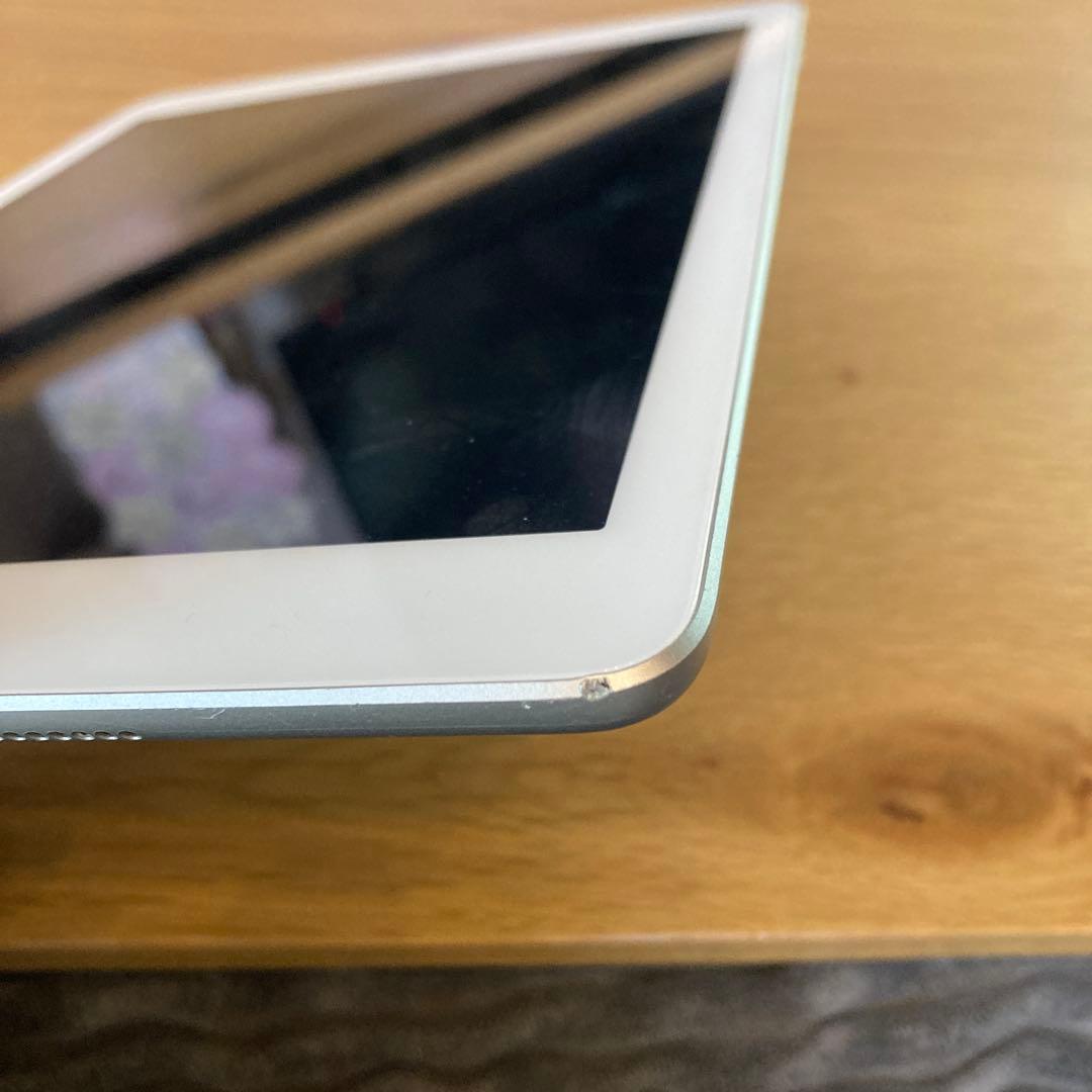 Apple iPad (第5世代) 128GB シルバー