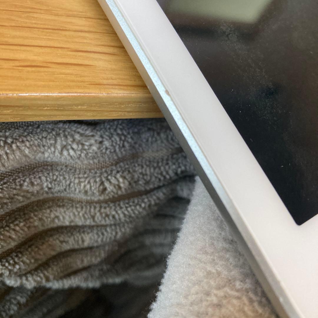 Apple iPad (第5世代) 128GB シルバー