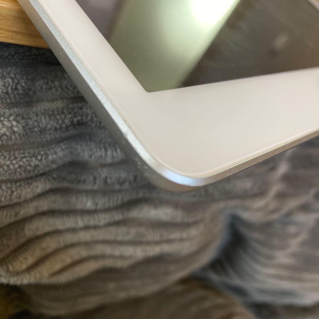 Apple iPad (第5世代) 128GB シルバー