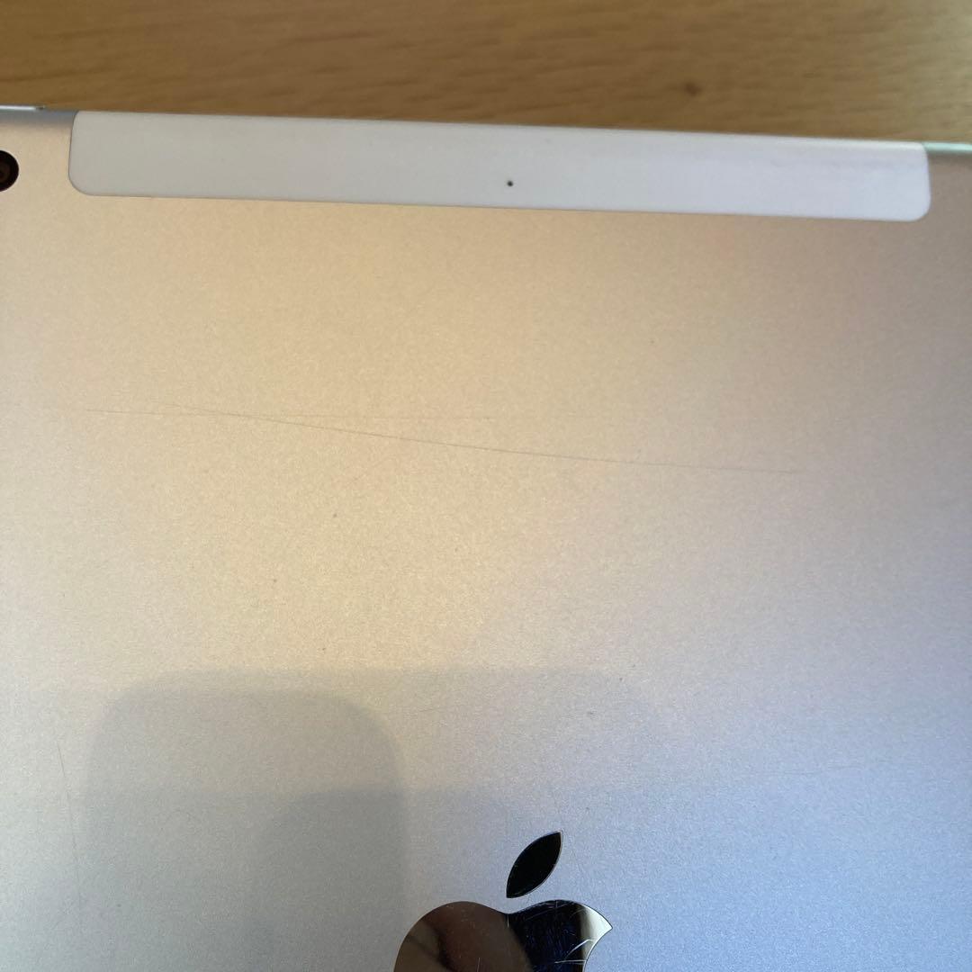 Apple iPad (第5世代) 128GB シルバー