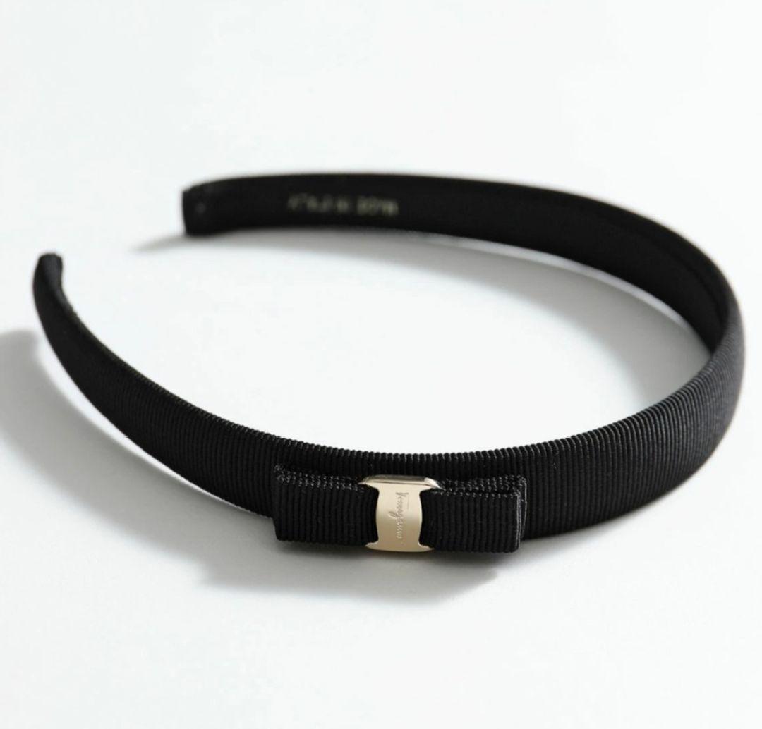 フェラガモ カチューシャ ブラック リボン付き