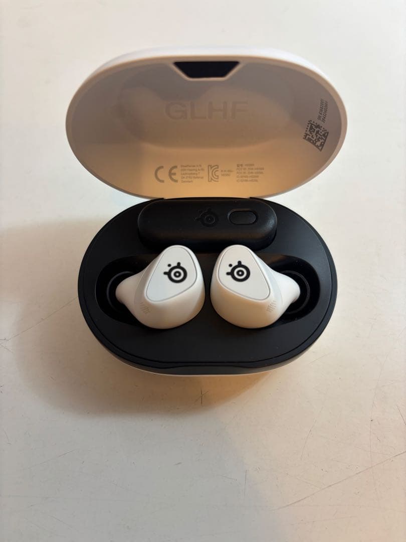 イヤホン SteelSeries Arctis GameBuds