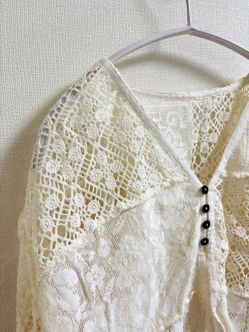 ボタン＆タグ付アンヌークanuke Patchwork LaceCardigan