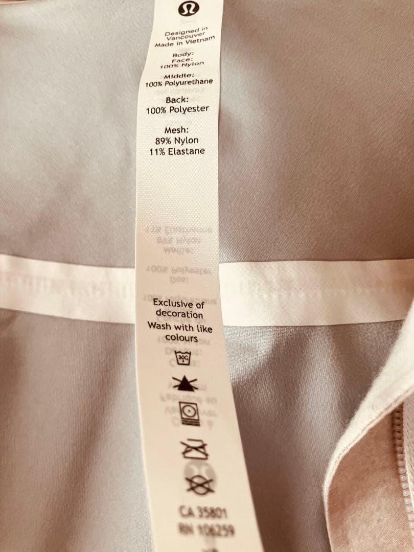 ウォーキング・ランニングウェア lululemon Rain Chaser Jacket M size