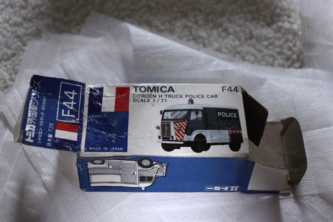日本製　トミカ　外国車シリーズ　シトロエン　H トラック　ポリスカー　F44
