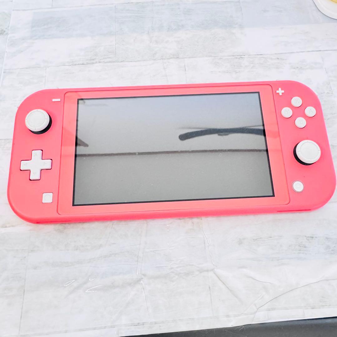 ほぼ新品 Nintendo Switch Lite 任天堂 スイッチライト 本体