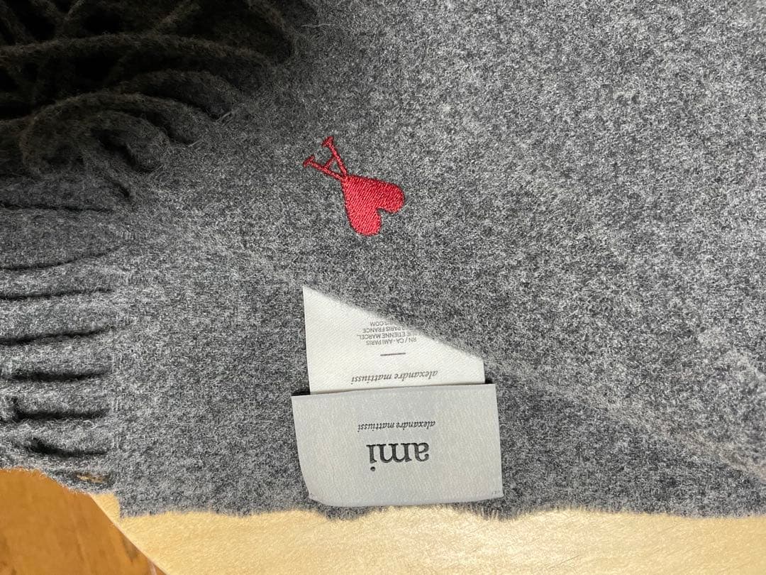 ami paris グレー マフラー ハート刺繍