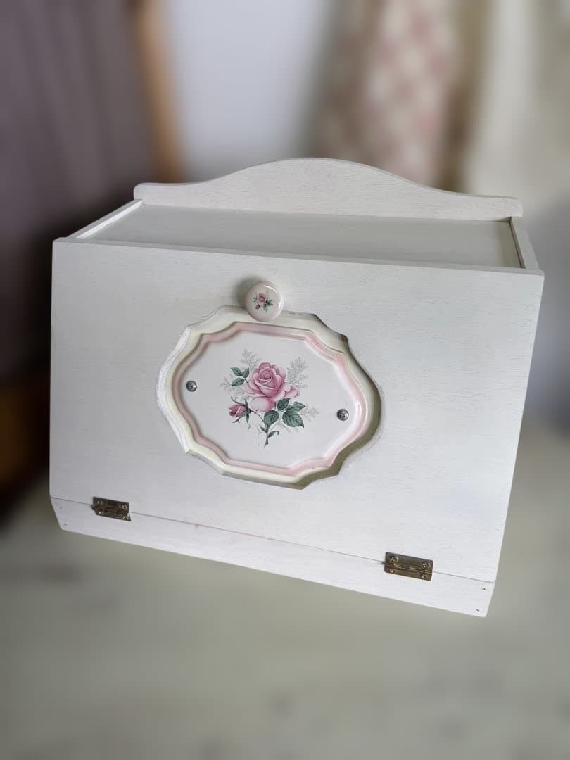薔薇が上品なシェルブールのブレットBOX 試作品　キッチン　リビング収納