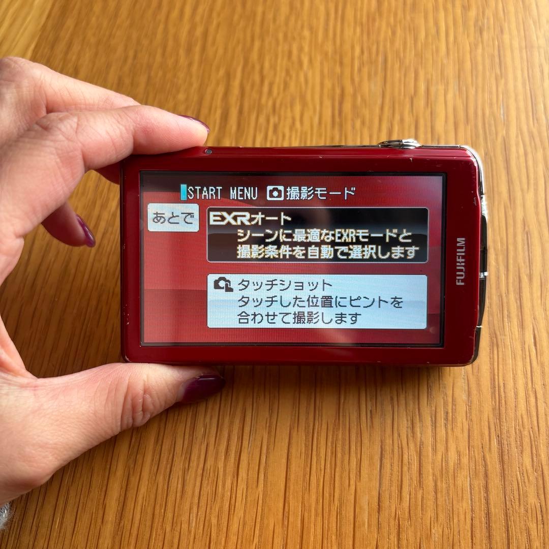 FUJIFILM FINEPIX Z700 EXRレッド 本体と充電器