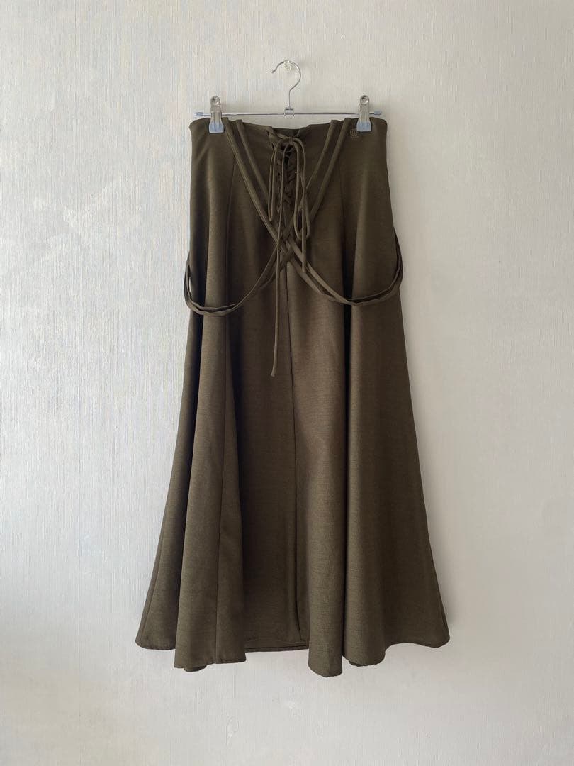 tnewties 《人魚が尻尾を見せちゃった》　サスペンダースカート