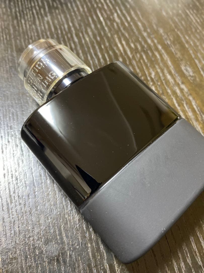 プラダブラックオーデパルファム【50ml】未使用に近い！