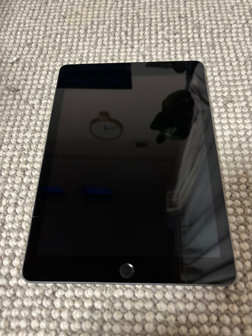 iPad 第6世代 本体 美品