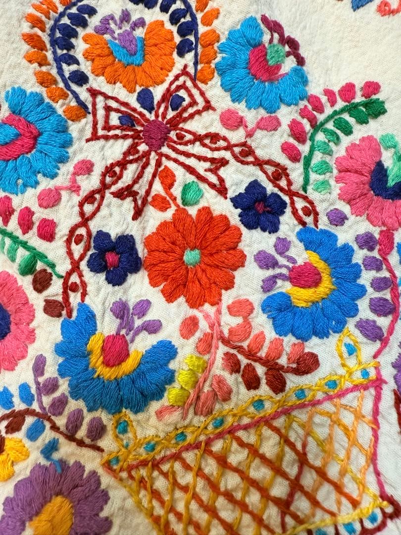 メキシコ刺繍 ワンピース 手刺繍 オアハカ 花柄 生成り 民族衣装 リゾート