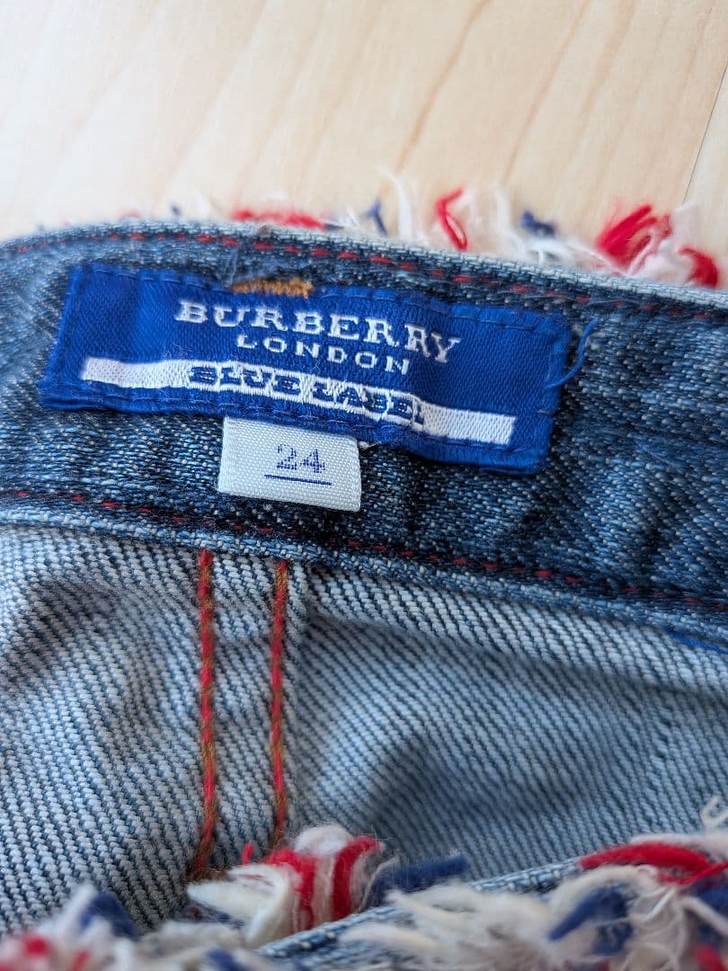 BURBERRY BLUELABELブーツカットデニム 24