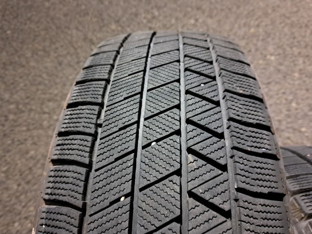 バリ山！215/60R16×4絶対安心のブリザックVRX！22年製！送料￥900