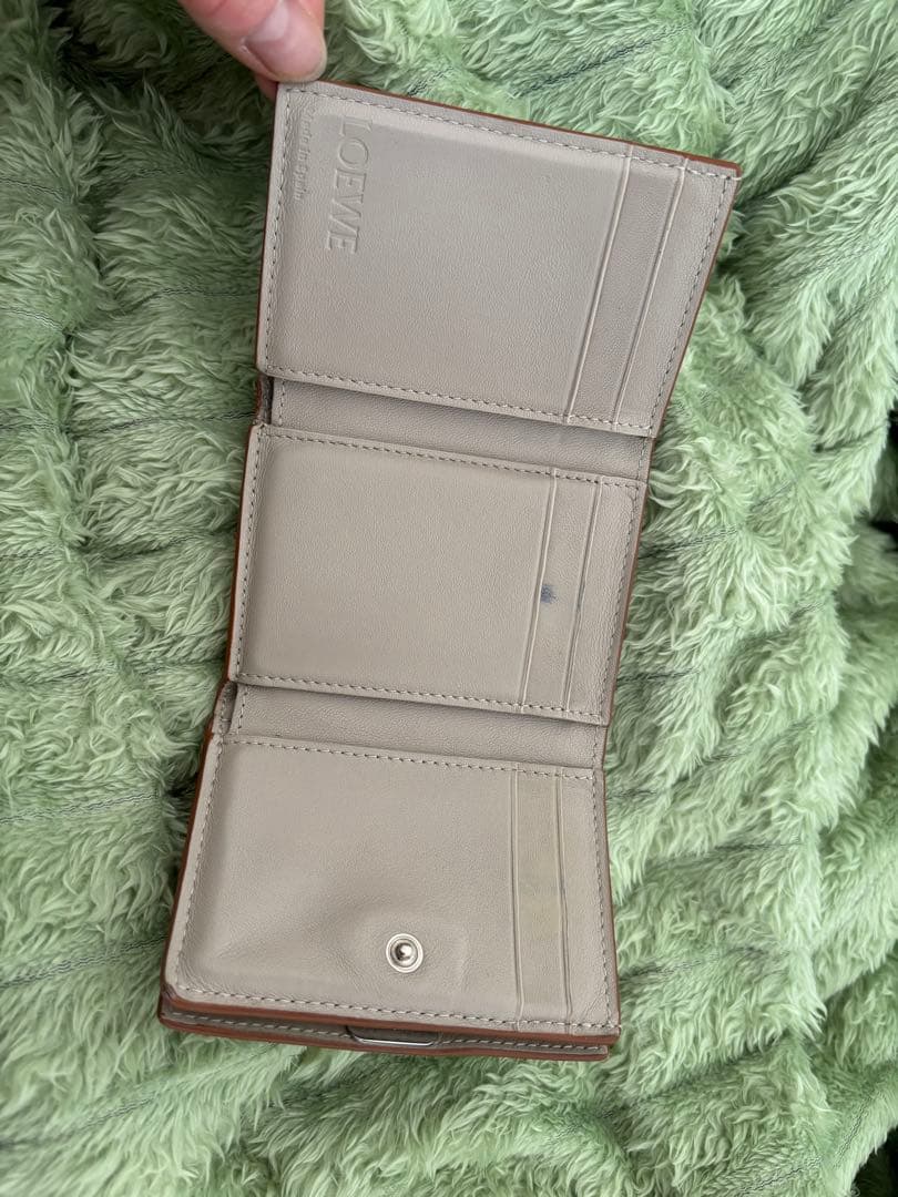 ロエベ LOEWE 三つ折り財布 財布
