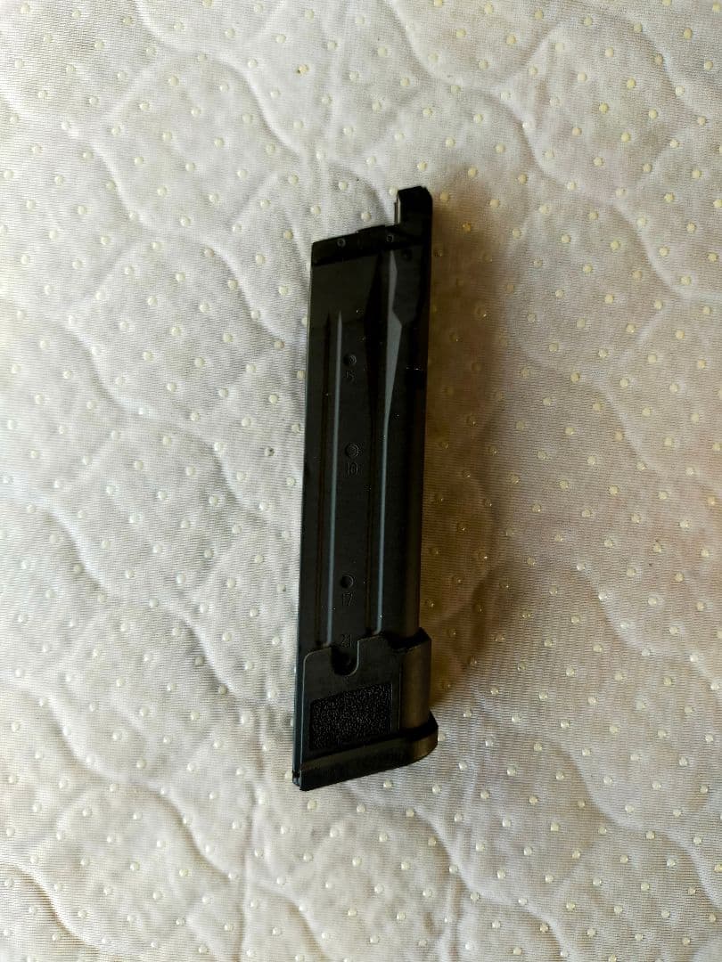 SIG M17 M18 co2マガジン ライラックス BK