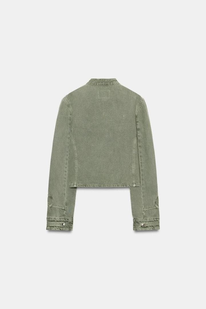 新品 ZARA ボタンディテール入りフィットジャケット 緑色 L