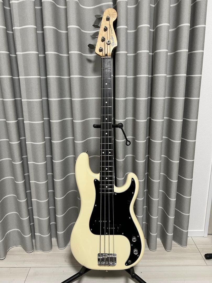 fender プレシジョンベース　指板ブラック加工