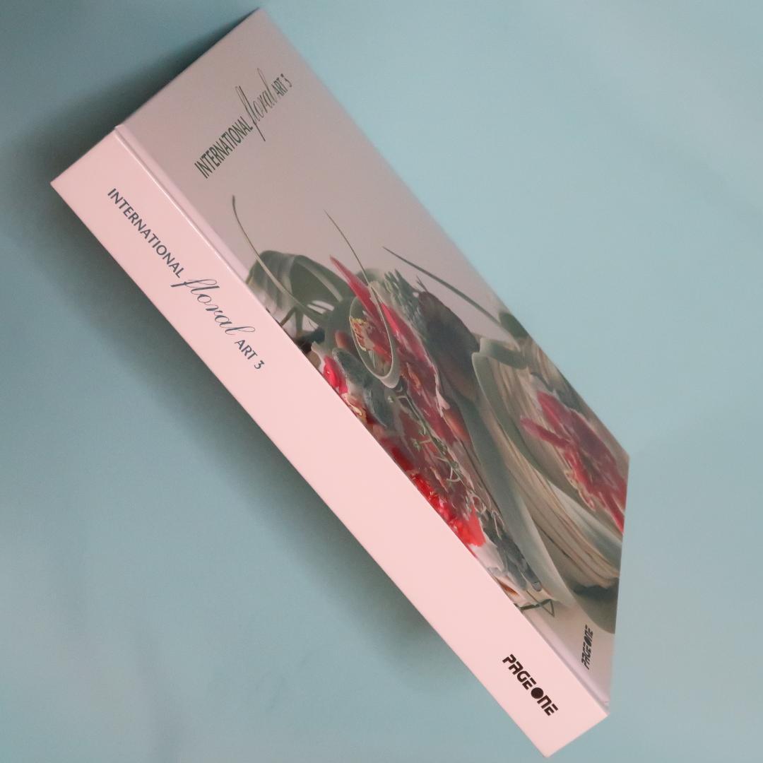 セール！ 洋書『インターナショナル フラワー アート 3』フラワーアート作品集