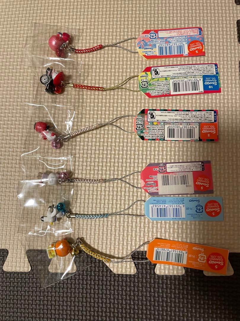 ご当地キティ　根付けストラップ　限定品　11点まとめ売り