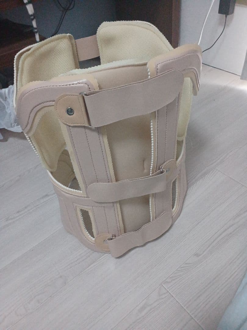 オーダーメイド コルセット 2週間使用　背骨　骨折