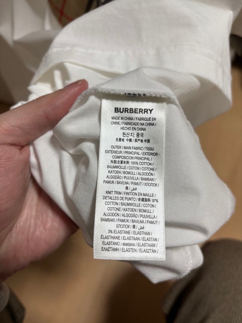 美品BURBERRY ホワイト Tシャツ Sサイズ ポケット付き