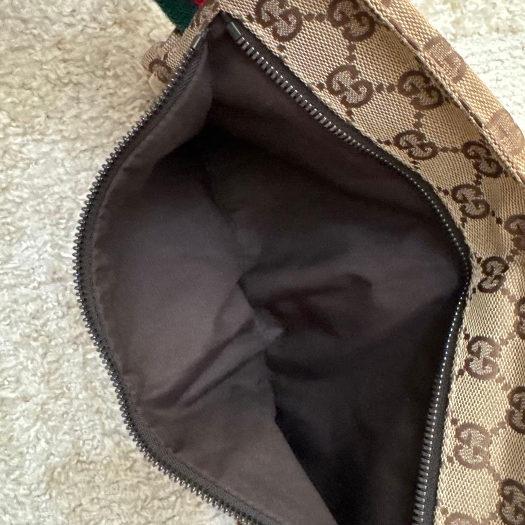 バッグ clowGUCCI