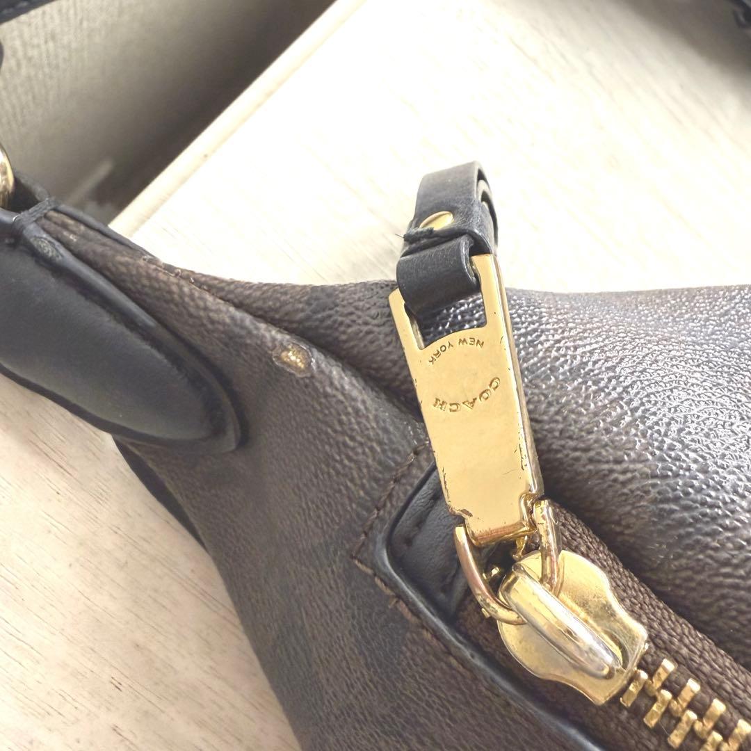 COACH ダークブラウン ボディバッグ