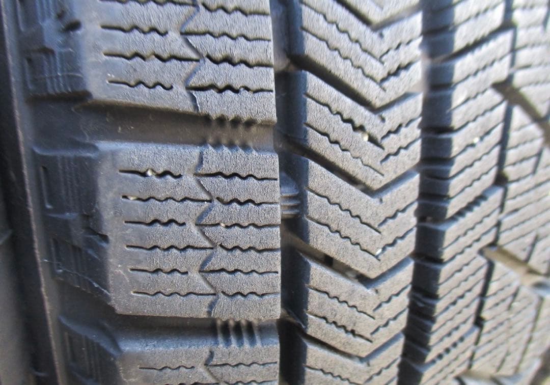 送料無料⭐︎バリ溝⭐︎165/65R14☆BRIDGESTONE☆VRX☆4本☆
