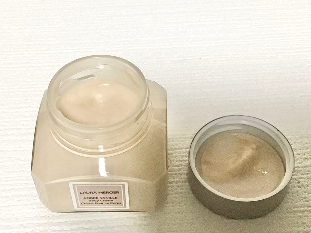 ローラメルシエ　⭐️ アンバーバニラ　香水　ホイップドボディクリーム