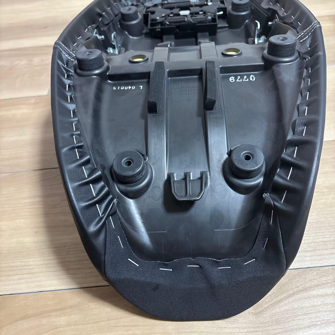Z900RSハイシート　キズ有り