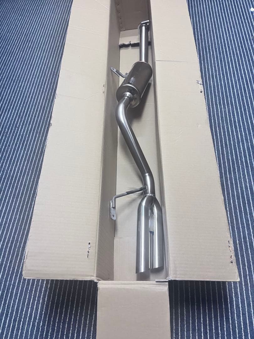 ジムニーJA11マフラー 縦デュアル 決戦.特別攻撃隊.JA11V-2 新品