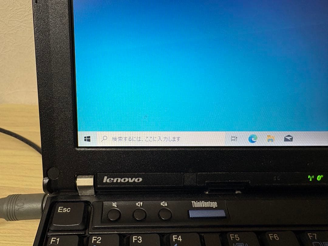 Lenovo ThinkPad X201s 高解像度 i7 SSD ジャンク