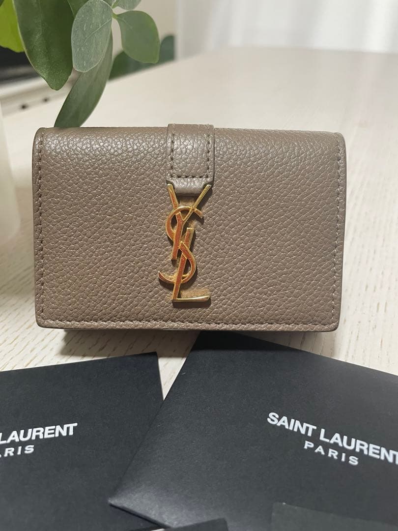 わ*く様 SAINT LAURENT 三つ折り財布　ミニ財布　グレージュ