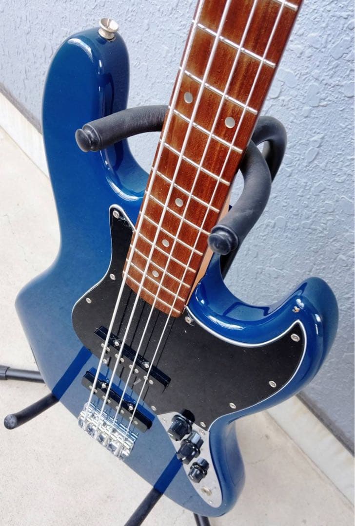 ベース Squier by Fender JAZZ BASS