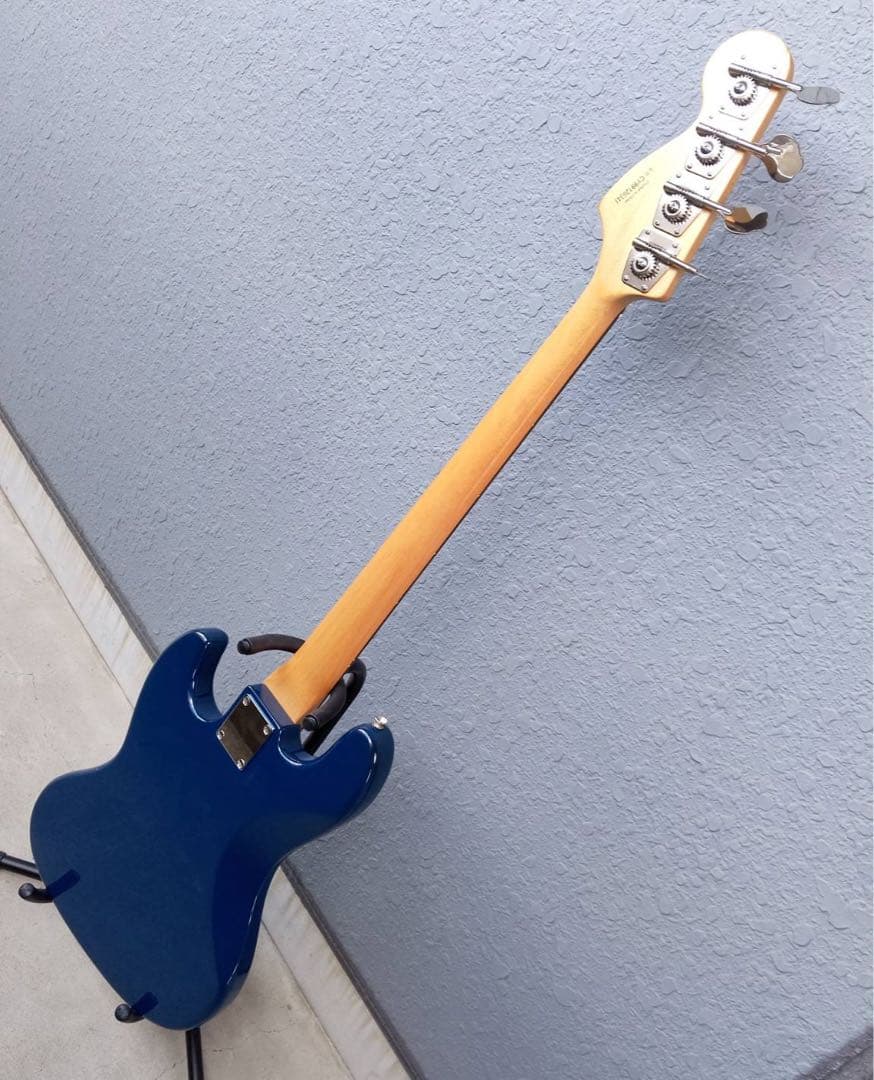 ベース Squier by Fender JAZZ BASS
