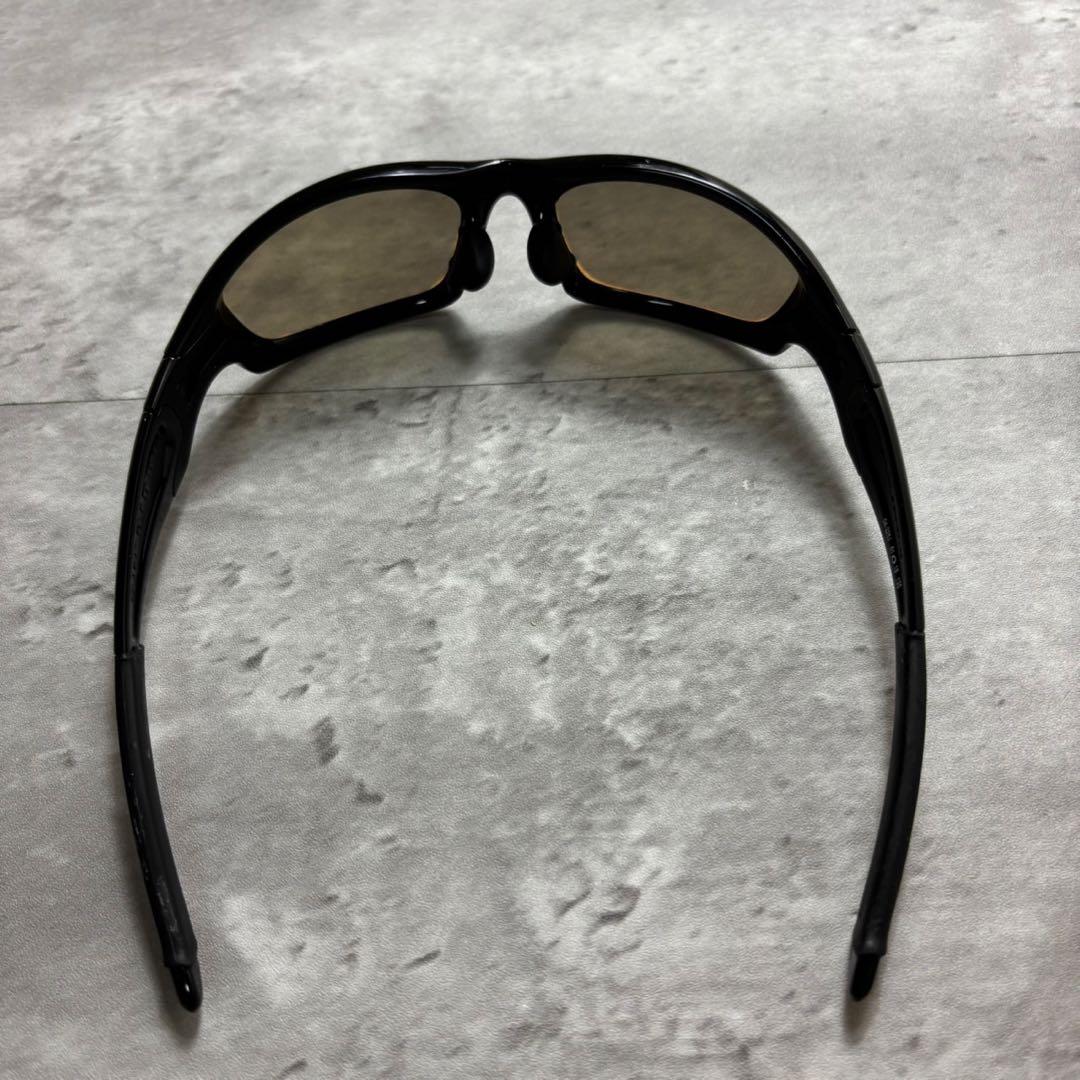 IO着用 OAKLEY straight jacket eyewear