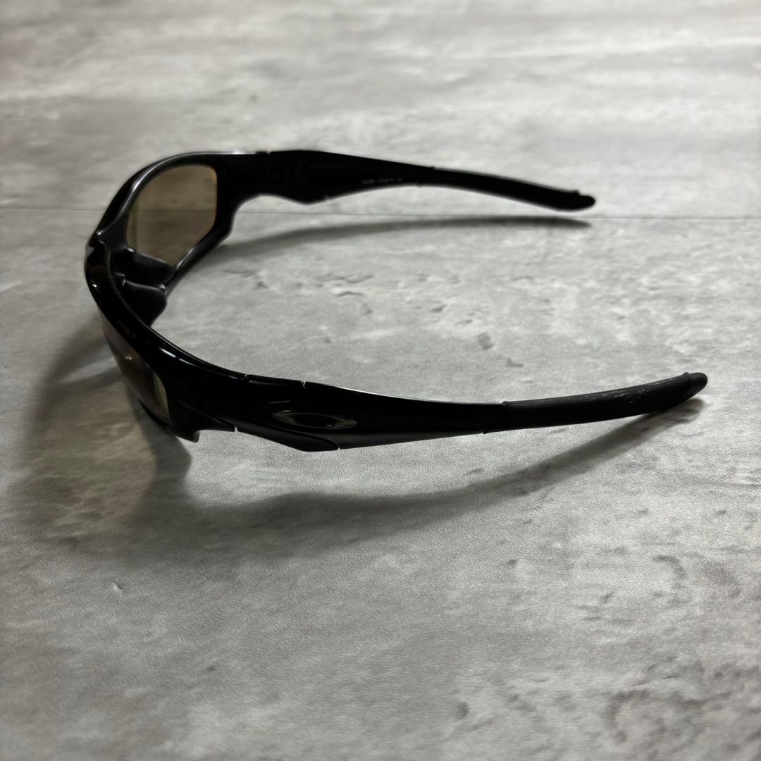 IO着用 OAKLEY straight jacket eyewear