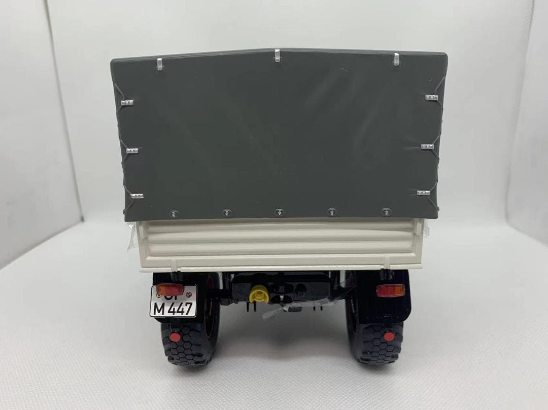 シュコー 1/18 ベンツ ウニモグ Unimog 406