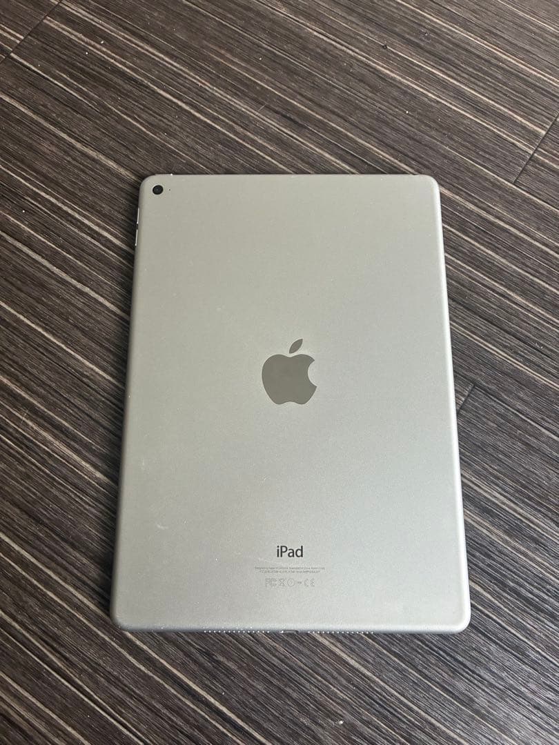 Apple iPad AIR2 シルバー 本体 WiFi型