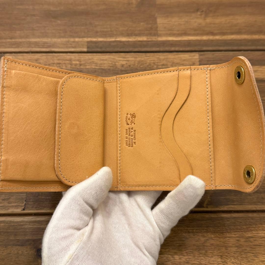 新品 IL BISONTE 折り財布 ロゴ型押し ミニ財布 ヌメ ナチュラル