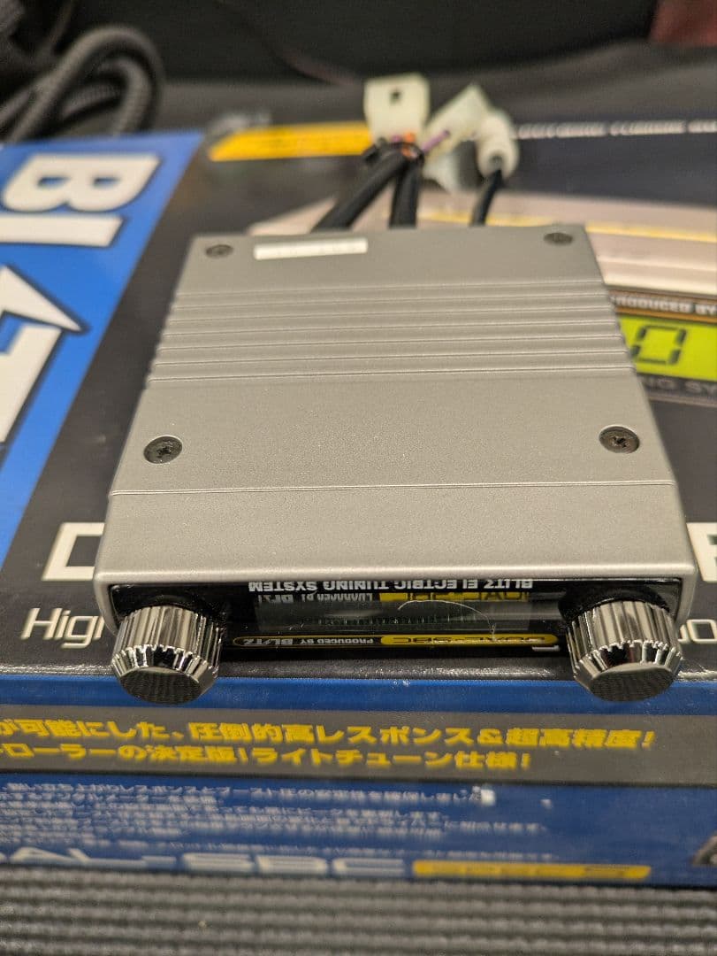 ブリッツ　ブーストコントローラー　DUAL-SBC SPEC-S