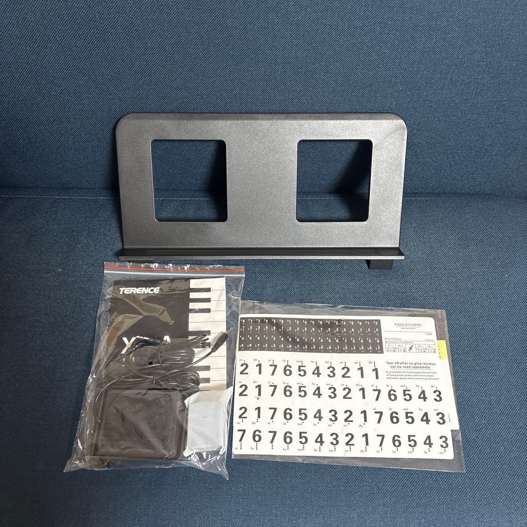 メルカリ最安値　【新品】 電子ピアノ 61鍵盤 折り畳み MIDI機能