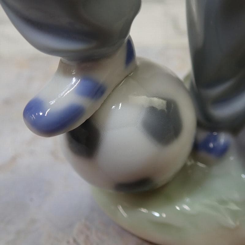 RU-6395 リヤドロ 未来を夢見て サッカー少年