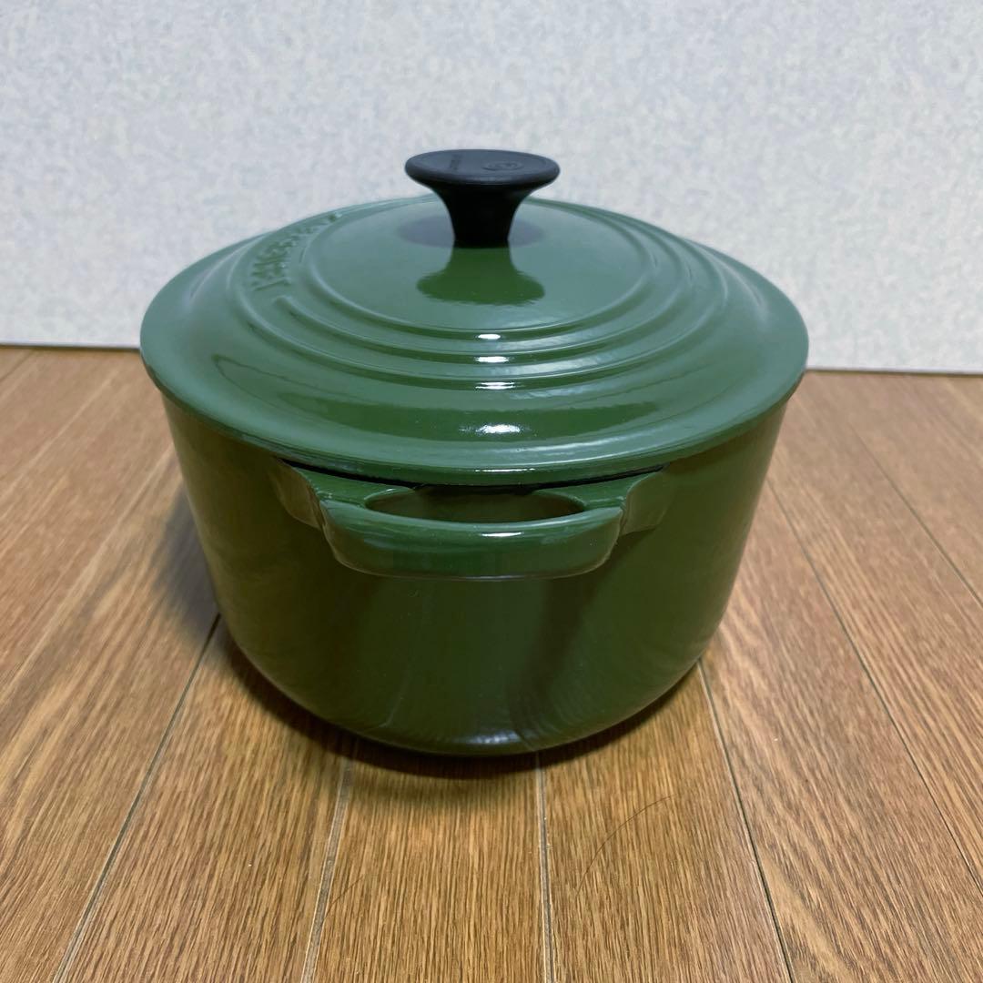 ル・クルーゼ(Le Creuset) ココット・オーバル 23cm