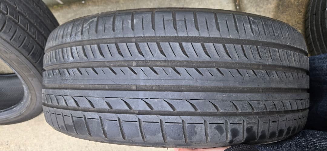 TOYOTIRE 245/45/R20 23年製4本セット2個口発送　送料込み②