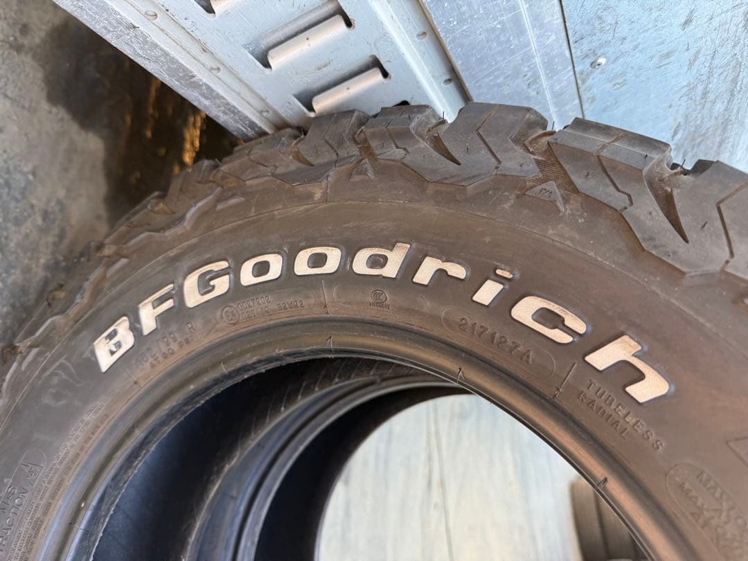 DaiBF Goodrichタイヤ225／70R16 102／99R深溝